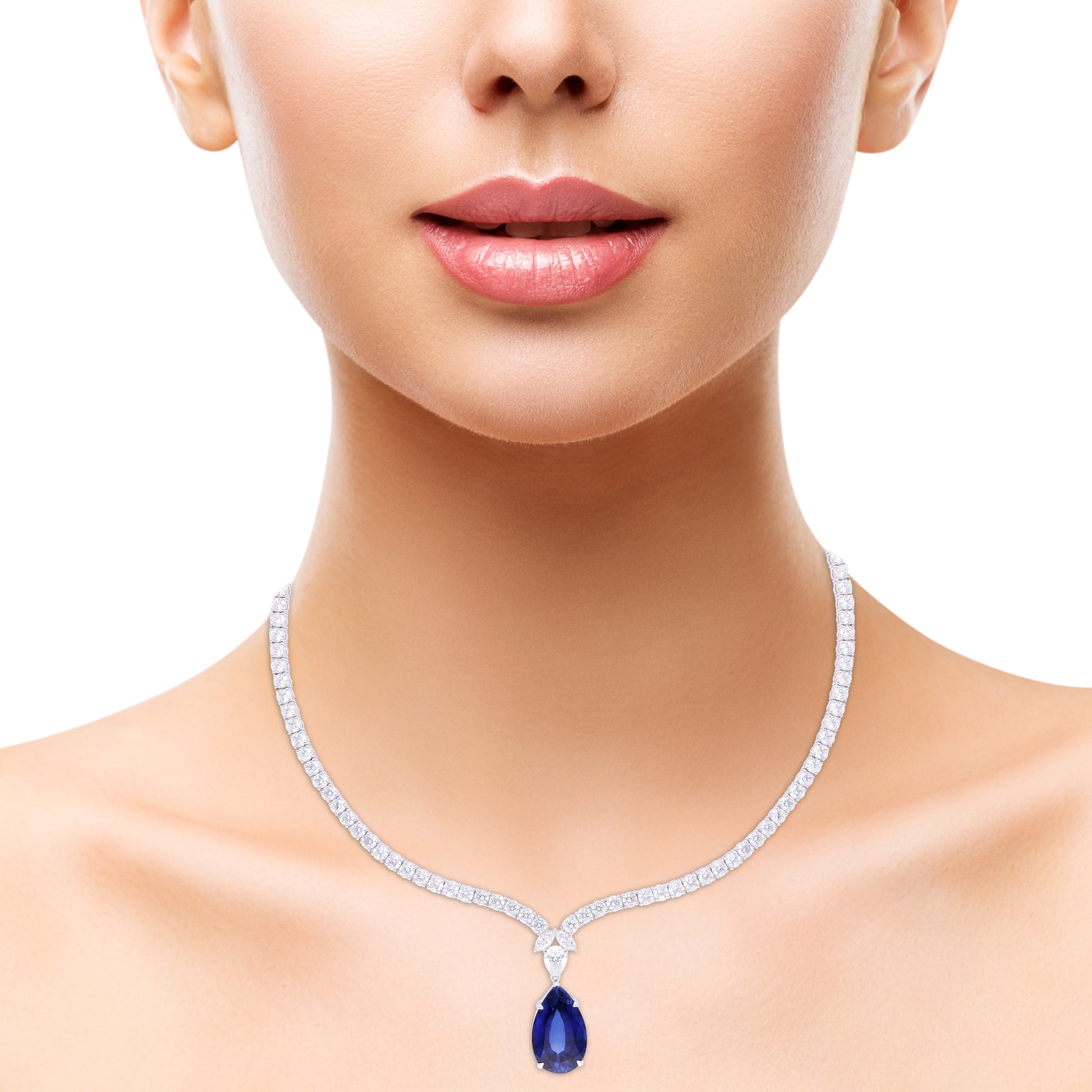Nyxara Gleam Necklace